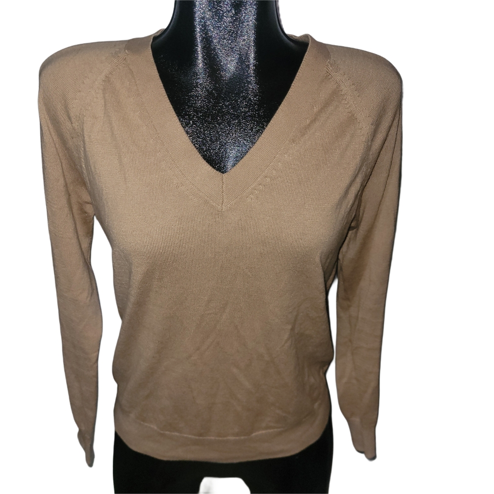 Banana Republic Women's Tan Colored V-Neck Forever Sweater S